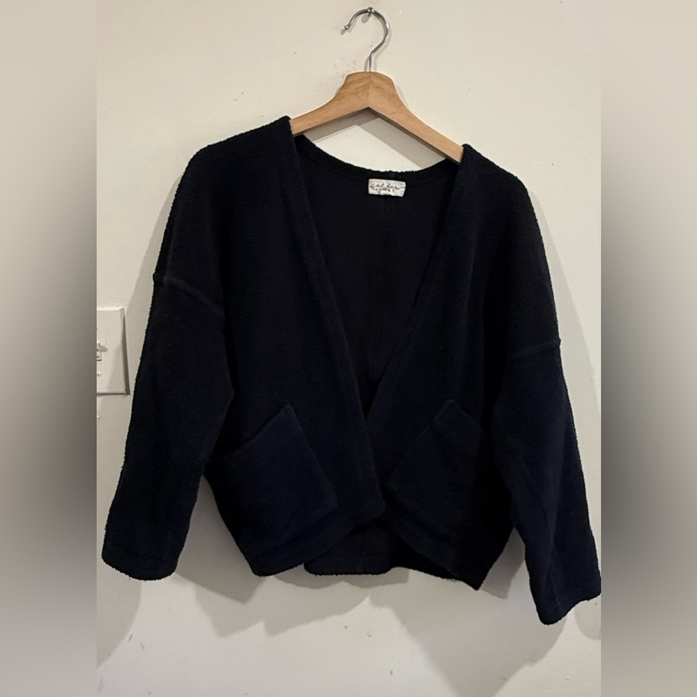 Calder BLAKE Elegant Black Open-Front Cardigan